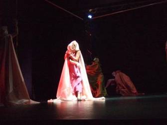 http://webs.ono.com/teatrodelmatadero/22.jpg