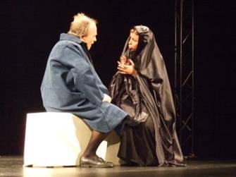 http://webs.ono.com/teatrodelmatadero/34.jpg