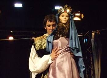 http://webs.ono.com/teatrodelmatadero/357.jpg